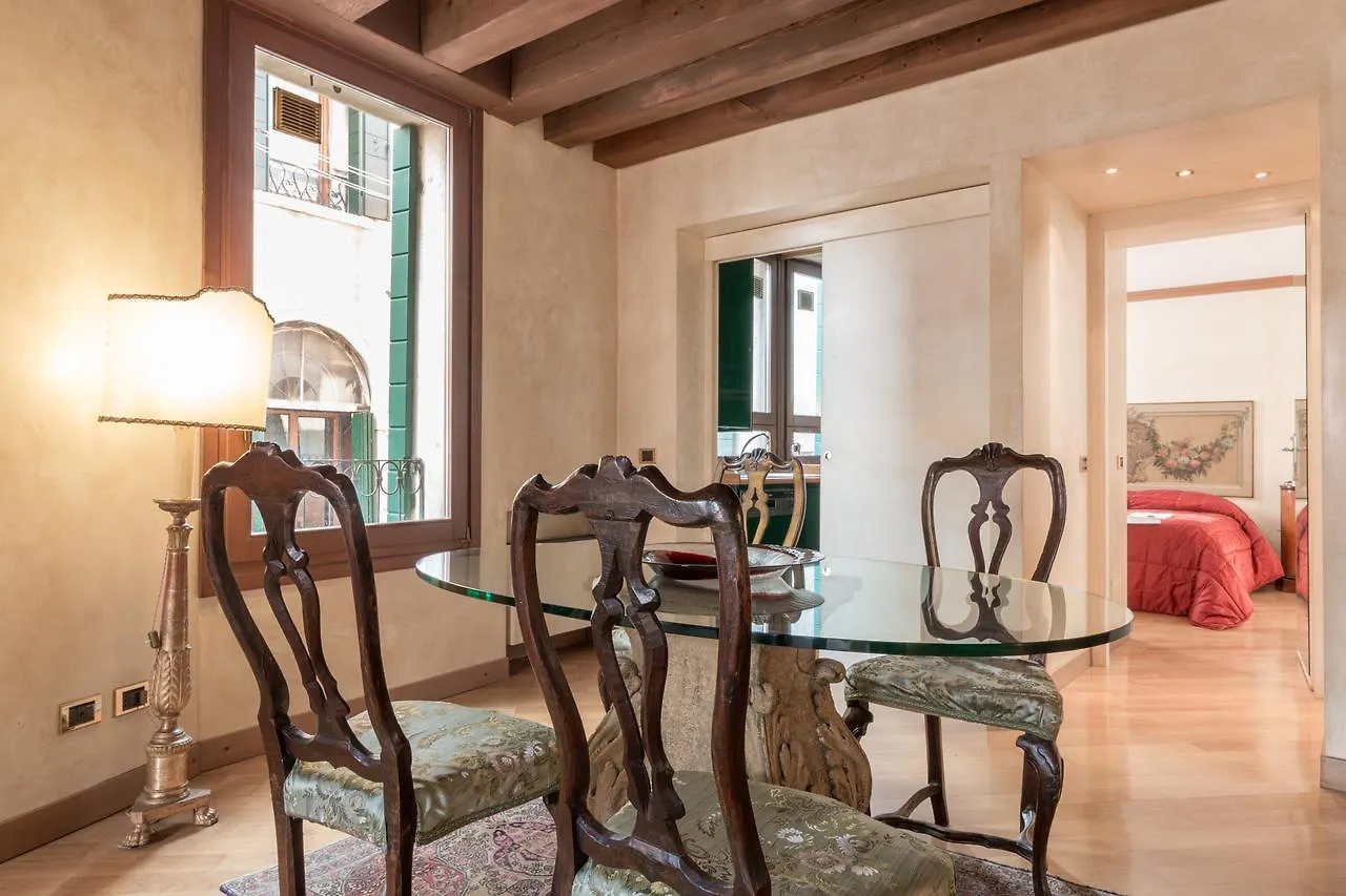 Apartment La Fenice Double Canal View Venice