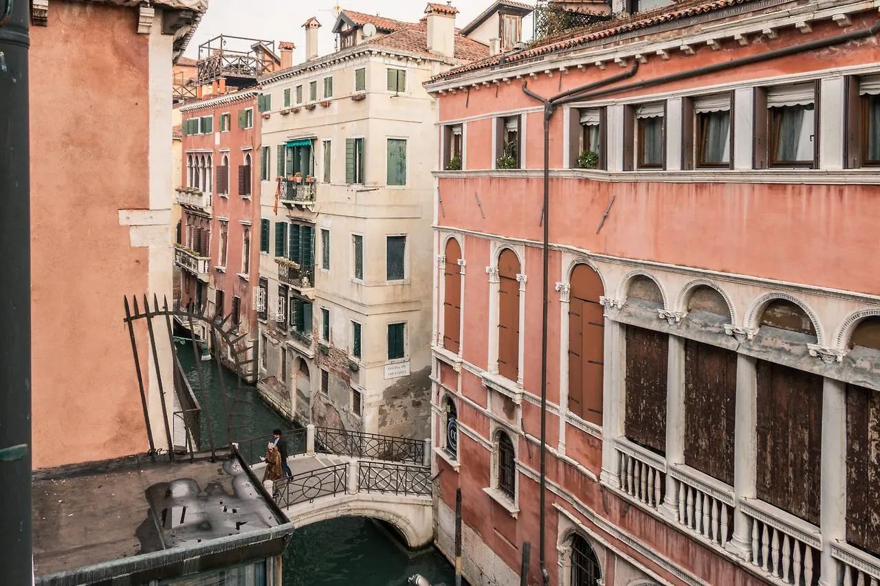 Apartment La Fenice Double Canal View Venice