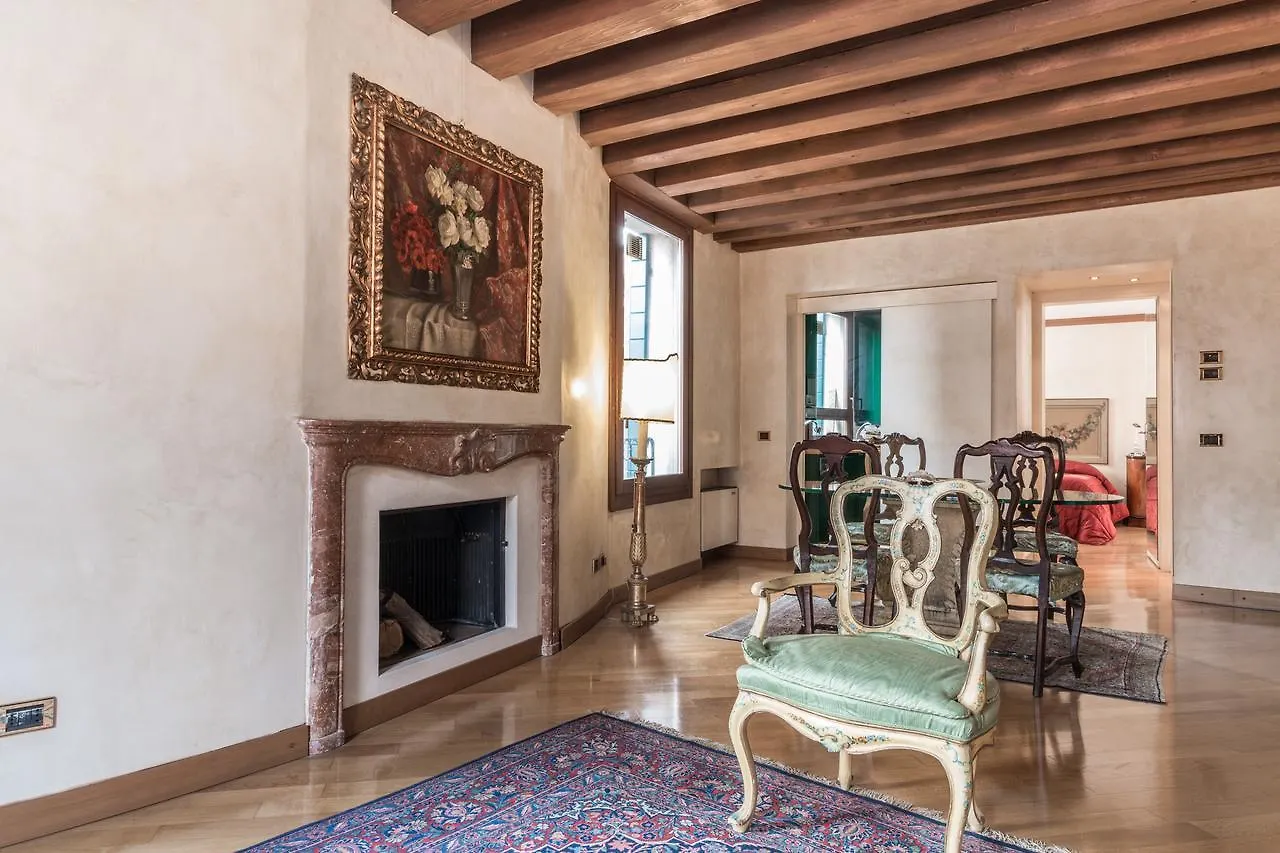 Apartment La Fenice Double Canal View Venice